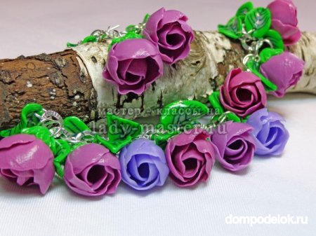 Браслет и сережки из объемных цветов