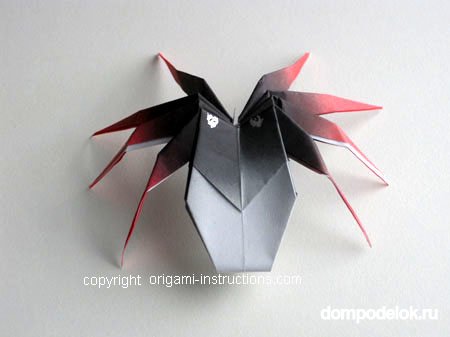 Паук из бумаги в технике оригами на Хэллоуин
