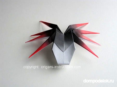 Паук из бумаги в технике оригами на Хэллоуин