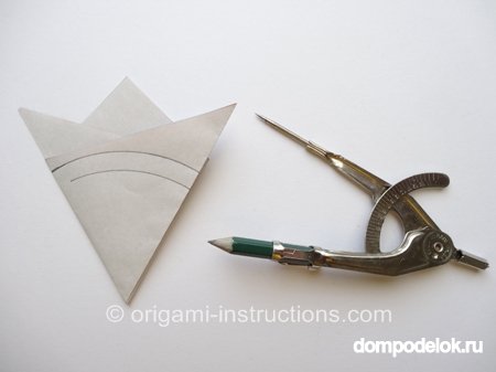 Элемент декора "Кленовые листья" в технике киригами