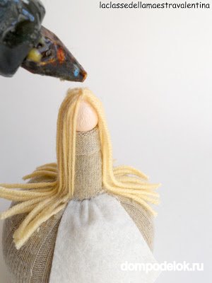 Кукла на основе капсулы от яйца "Киндер-сюрприз"