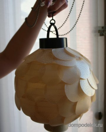 Декоративный светильник из бумаги