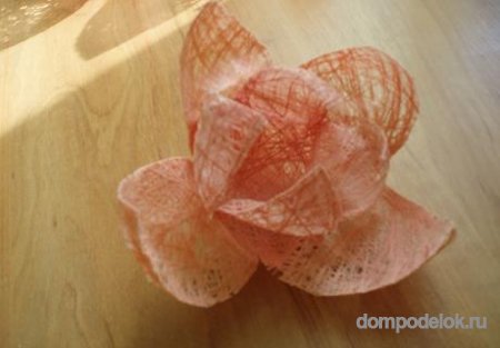 Букет тюльпанов из ниток, воздушных шаров и проволоки для подарка