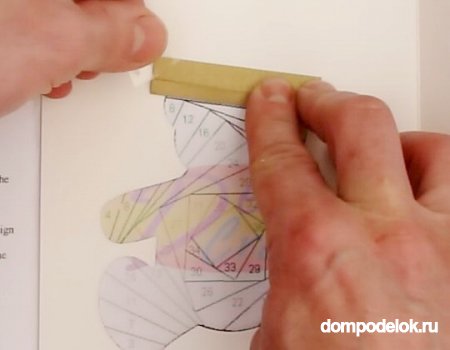 Открытка "Мишка Тедди" в технике айрис-фолдинг из разноцветной бумаги