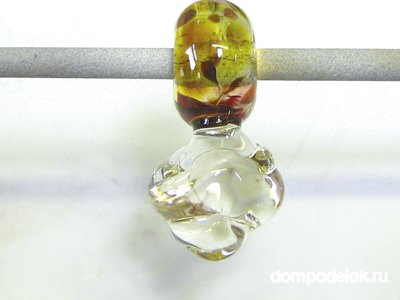 Ожерелье из листиков в технике лэмпворк