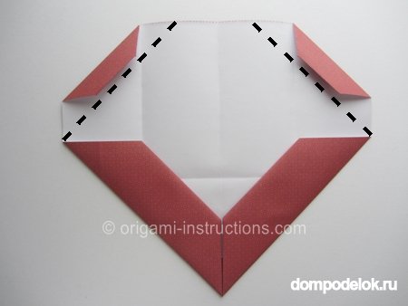 Рамочка из бумаги в форме сердечка в технике оригами