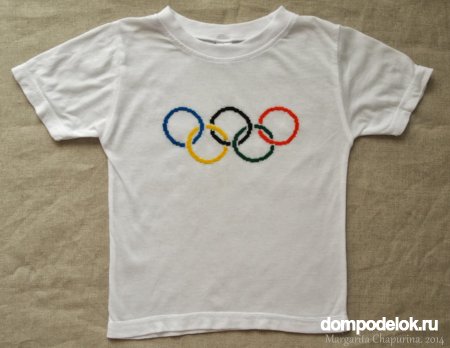 Вышивка на пялцах олимпийских колец на детской футболке