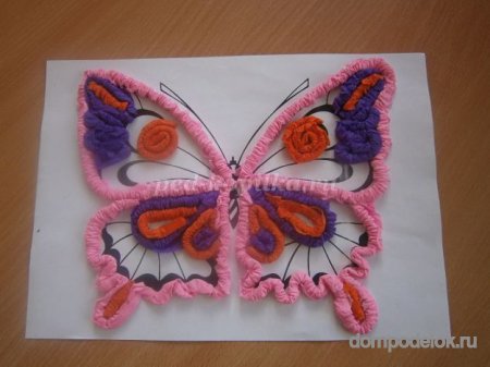 Аппликация «Бабочка из гофротрубочек» из разноцветной гофрированной бумаги