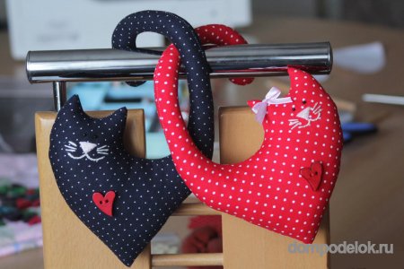 Игрушка «Два котенка» шитье из ткани, бисера и ваты