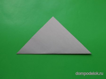 Гриб в технике оригами из цветной бумаги