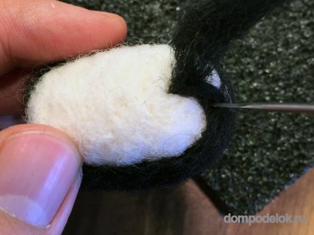 Брелок «Пингвиненок»  для ключей из шерсти